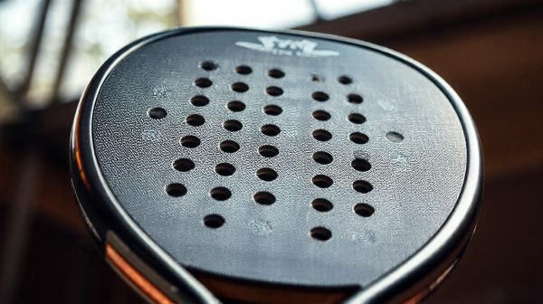 Top critères à considérer pour sélectionner une raquette de padel